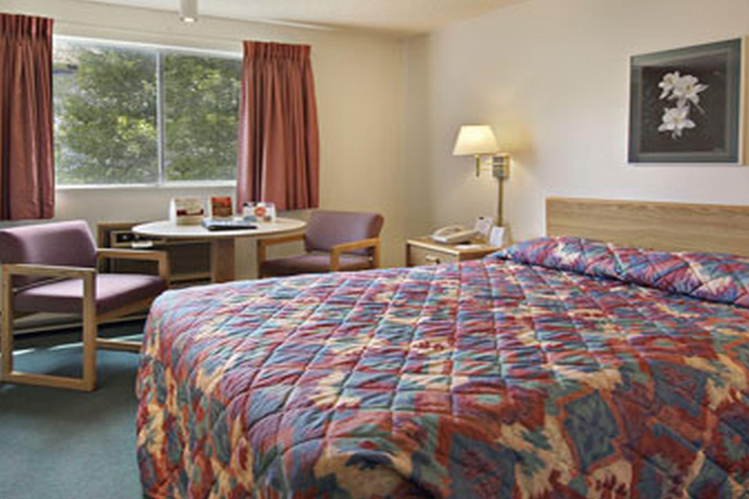 Knights Inn Evanston Zimmer foto